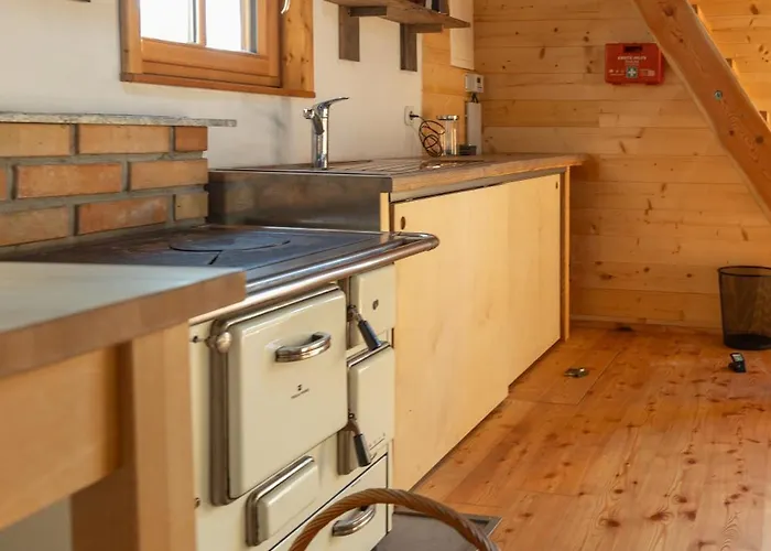 Waldhuette Stifthube * Obertal